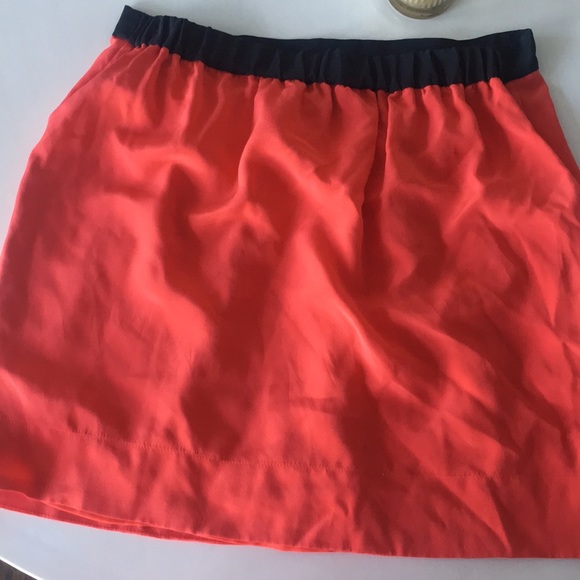 BCBG skirt - Picture 3 of 3